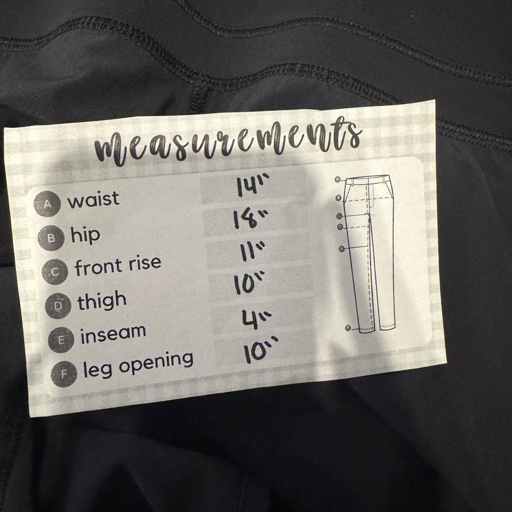 Lululemon Run Time Shorts - Size 4 - Picture 6 of 6